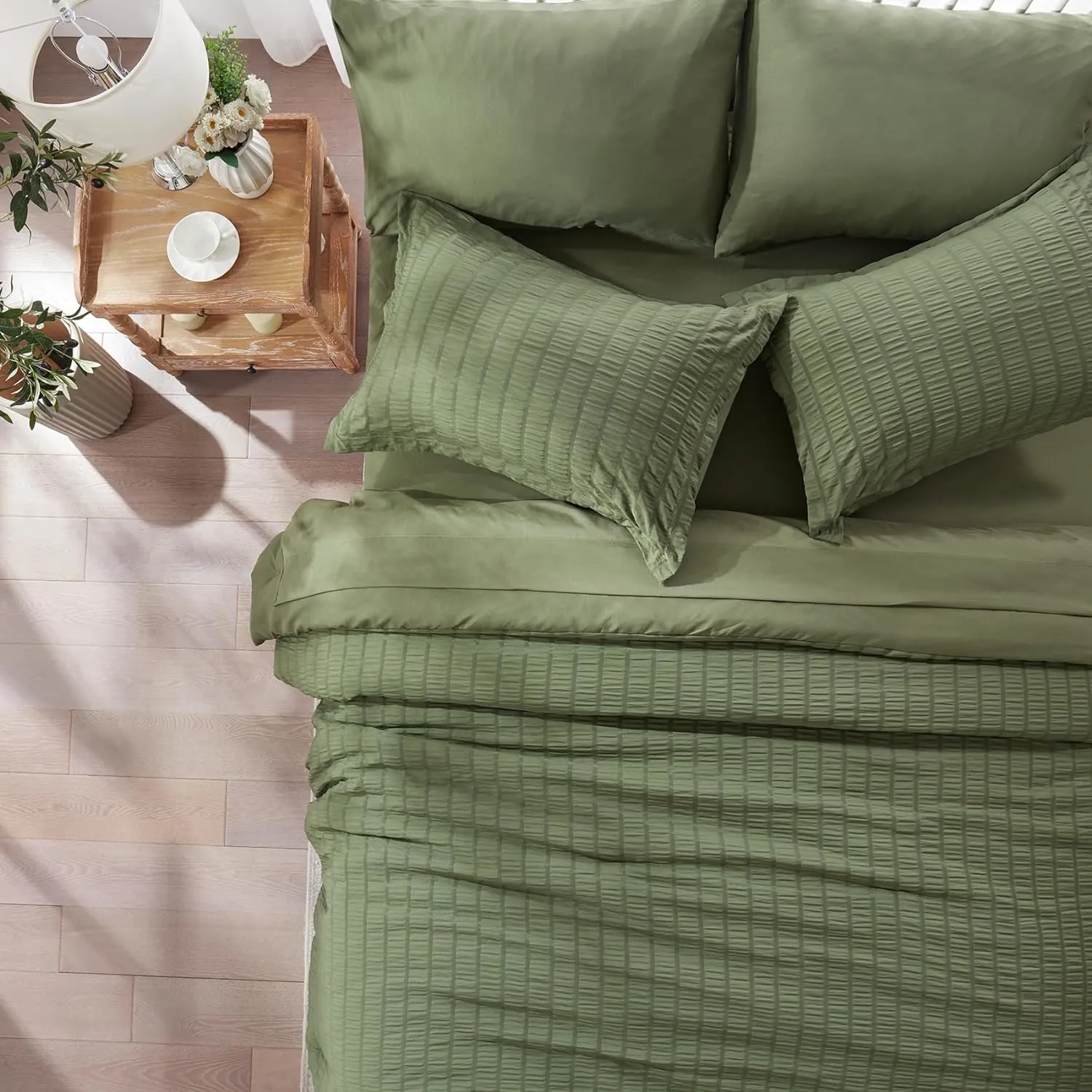 Queen Comforter Set 7 pieces, Olive Green Seersucker Bed in a Bag with Comforter and Sheets, All Season Bedding Sets with 1 Comforter, 2 Pillow Shams, 2 Pillowcases, 1 Flat Sheet, 1 Fitted Sheet - Image 3